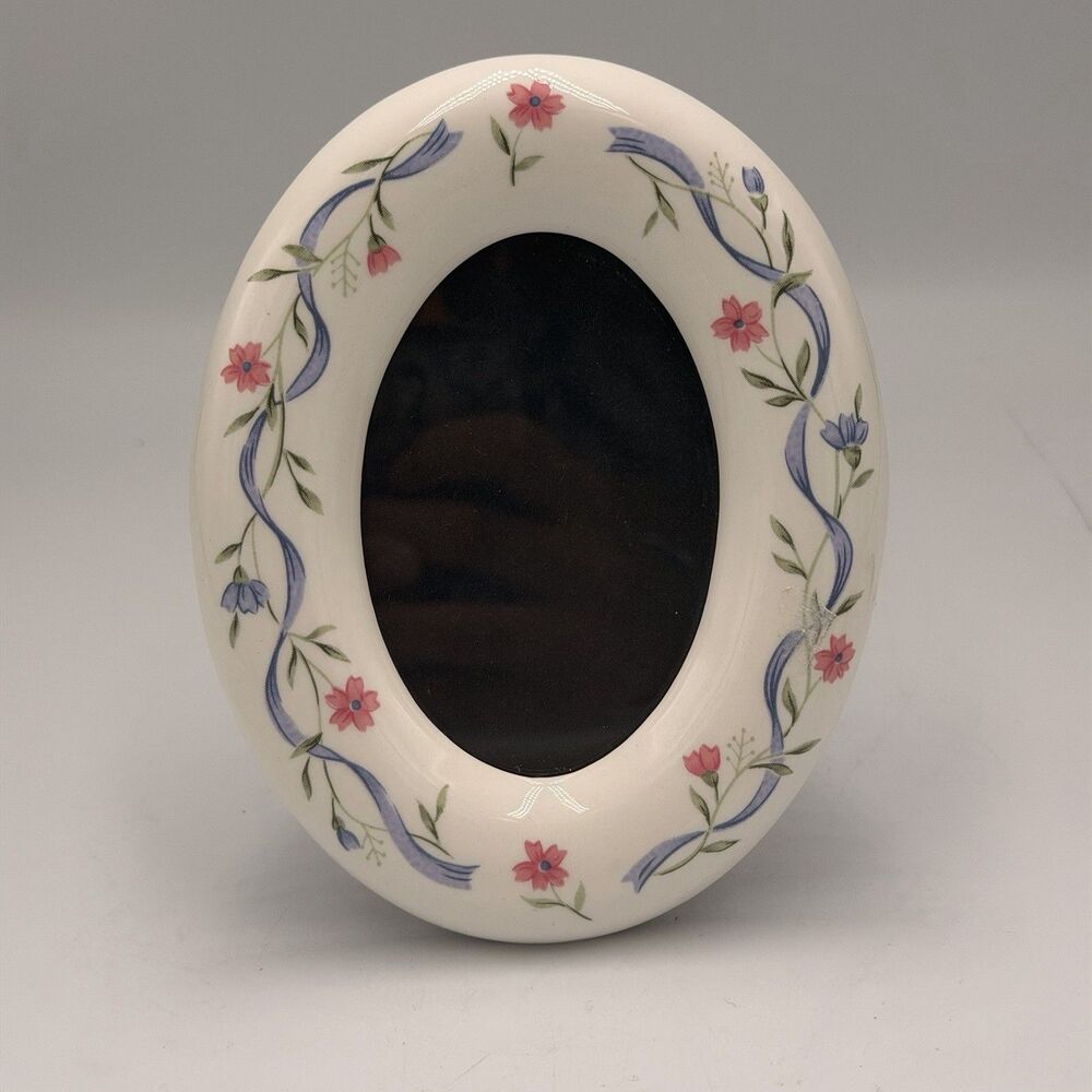 Vintage Taiwan ROC Ceramic Oval Floral Picture Frame 5x4 Pink Blue Cottagecore
